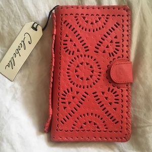 Cleobella mexicana clutch